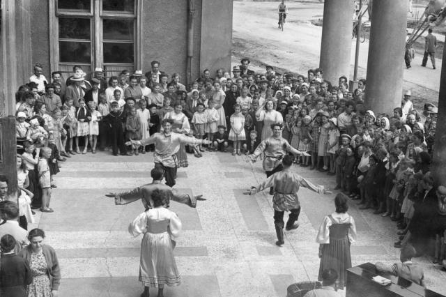 ��.1957 - ������� ����� ������ � �� "�����"