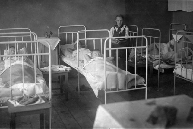 06.1946 - ������ ������� ������ � �����