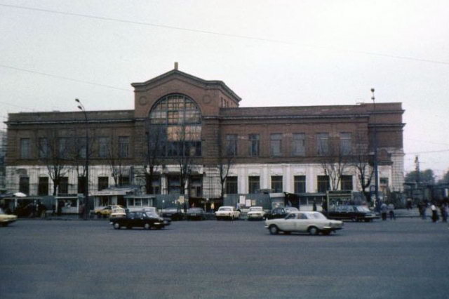 ��.1990 - ���������� ������ �� ����� �������������