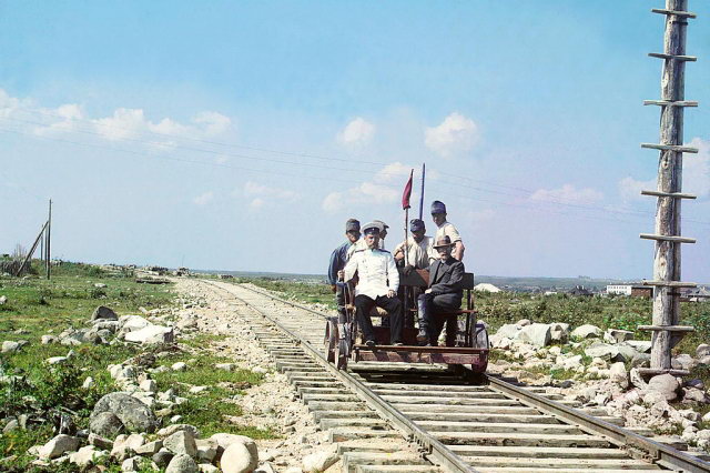 1915 - "�� ������� � ������������a �� ����. �.�."