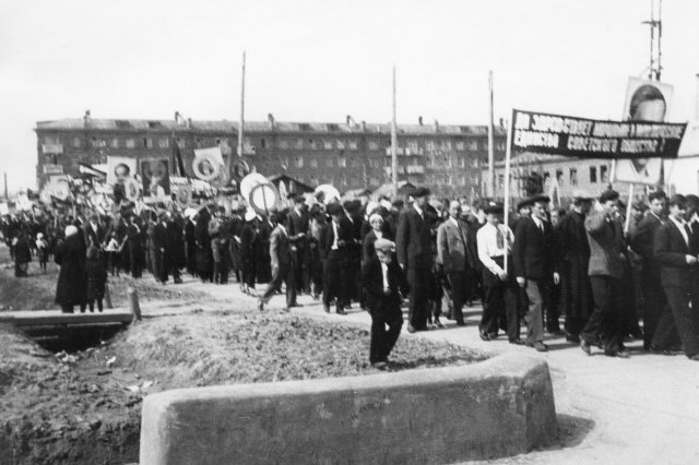 01.05.1937 - ������������ ������������