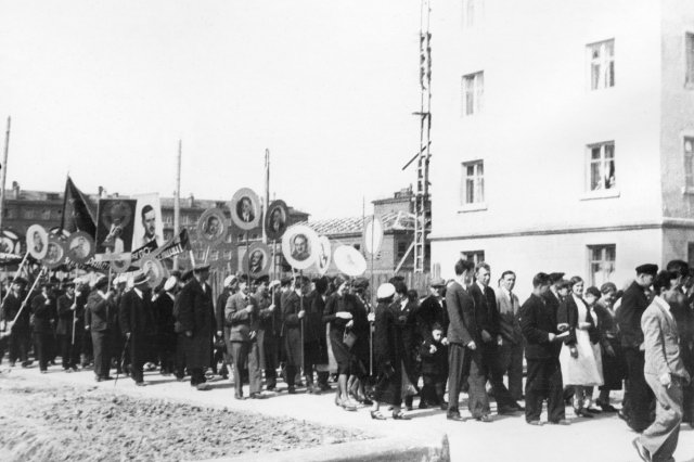 01.05.1937 - ������������ ������������