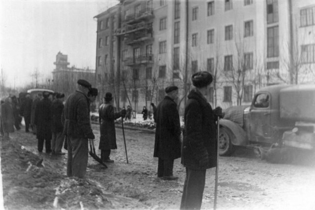 10.1960 - ������������ 9/4. ���������� ������ � ���������������