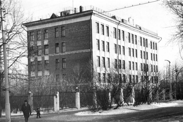 ��.1975 - ����� �1