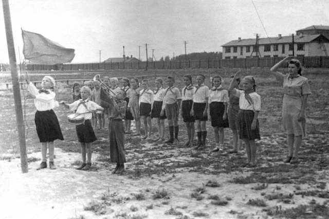 1951 - ���������� ����� �� ����� ������� ����� �� ��������