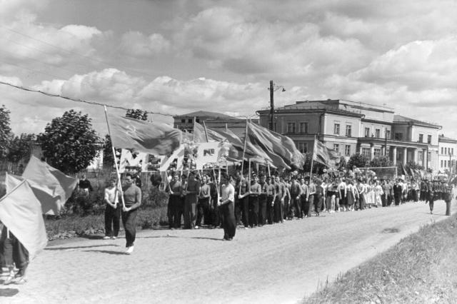 ��.1955 - ����������� ������� � ���� ��������������