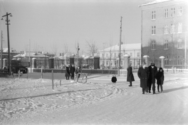 1963 - �� ����������� ���� ������������ � �������