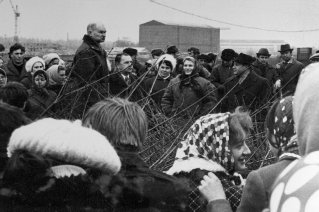 19.04.1975 - ������, ����������� �������� �����