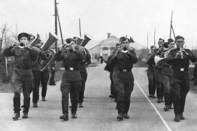 ��.1960 - ���� �������� ��������