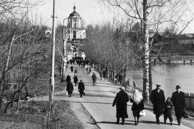 ��.1970 - � ���� ����� �������� ������ �� ������������ ����