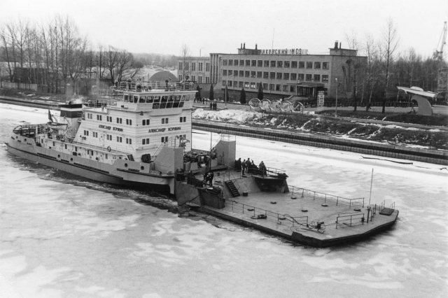 04.1990 - ������-������ "��������� �������" � ����������� ����������