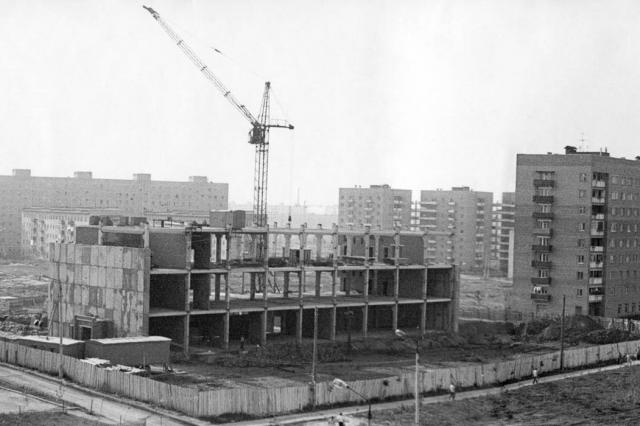 ��.1976 - ������������� ������ ��������� ���