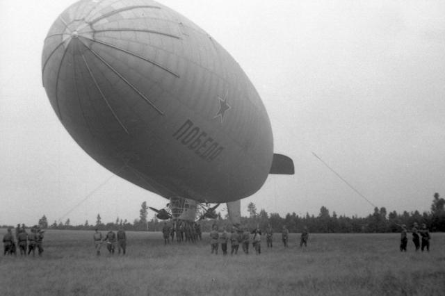 1946 - ��������� "������" �� ˸���� ���� � ������������