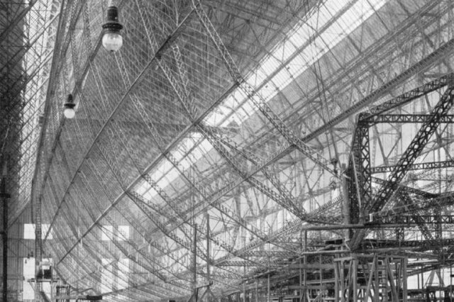 1928 - ���������� ������� ��������� LZ-127 "Graf Zeppelin" � �������� ���������