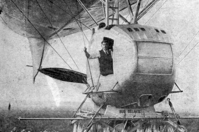 1930 - �������� ������� ��������� LZ-127 "���� ��������"