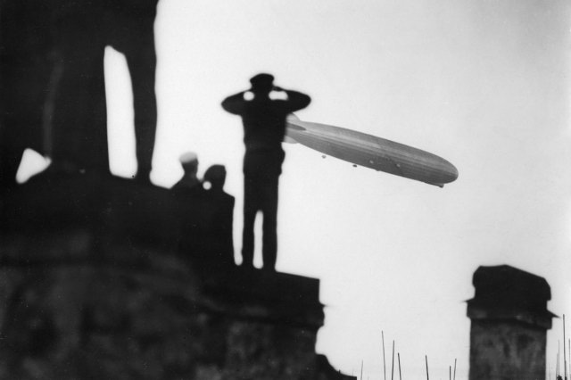 1931 - ������ ��������� LZ-127 "���� ��������" � ���������