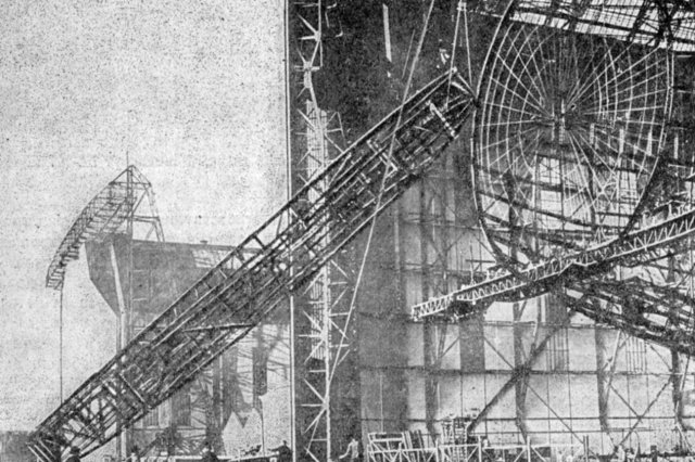 1935 - ��������� ����������� � ���� ��������� LZ-129 "Hindenburg" �� ������ ���������