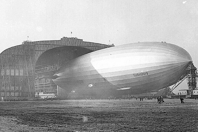1936 - ������� ��������� LZ-129 "����������"