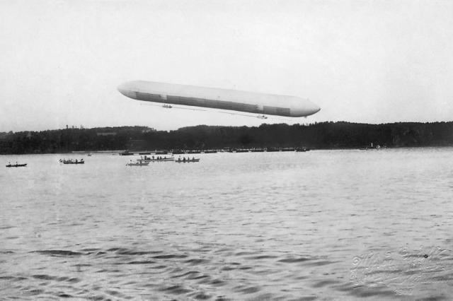 02.07.1900 - ����� ��������� LZ-1 �� ��������� �����