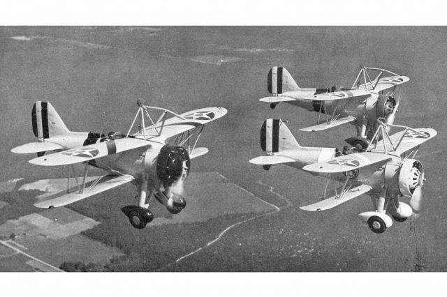 1933 - ���������-��������� ZRS-5 "Macon" ��� ����� �� ���� �� 5 ������ ���������