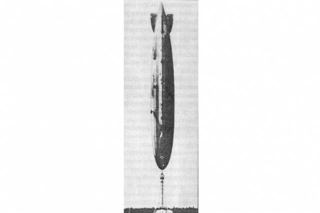 1926 - ����������� � ������� ����� ��������� ZR-III "Los Angeles" ��������� ��������� ����� �����