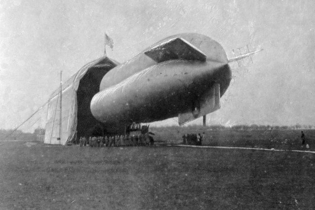 1916 - ��������� "��������" ���� ������� � ������